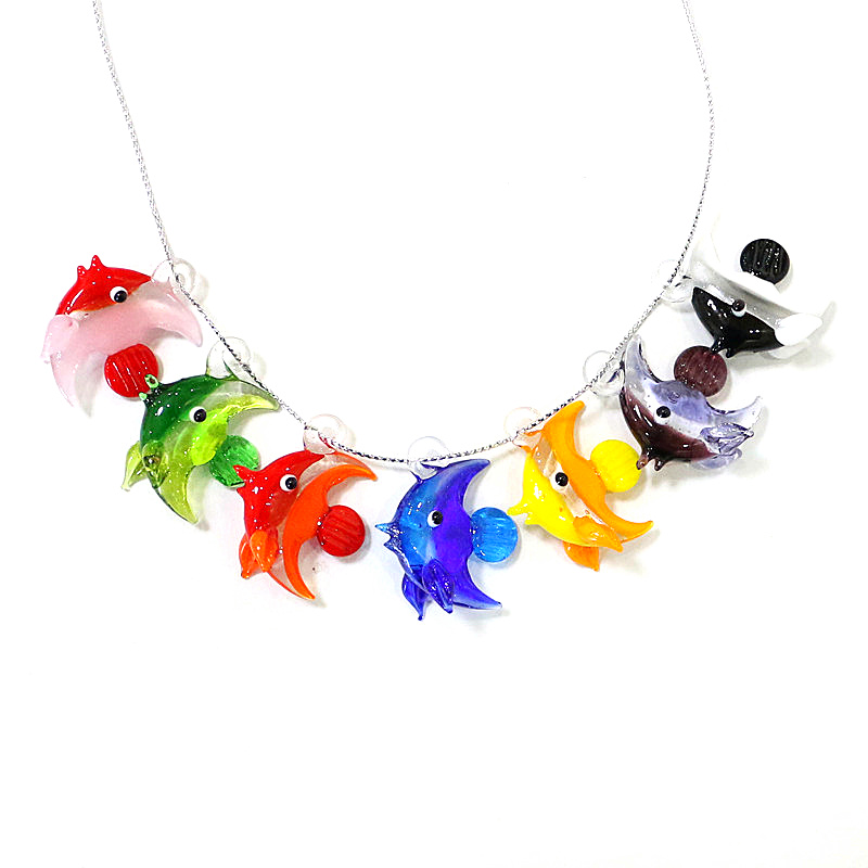 Aquarium Fish Marine - 2ピース入りミニチュアの海洋动物の小像ペンダントかわいいガラス海洋鱼魅力diyジュエリーネックレスイヤリング制作アクセサリーまたは水族馆装备补助品