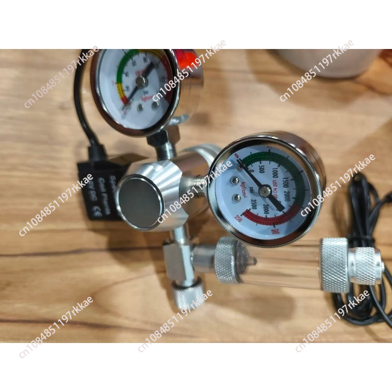 CO2 レギュレーター デュアルゲージ ソレノイドバルブ 水 - Co2 Diffuser Planted のレビューと価格